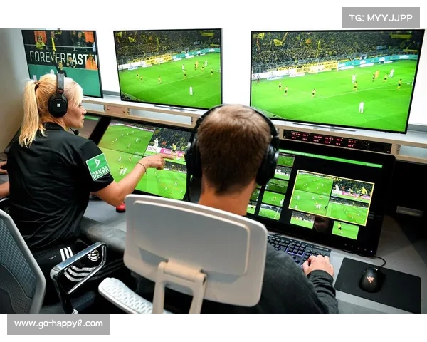 视频助理裁判沟通透明化，现场广播解释判罚